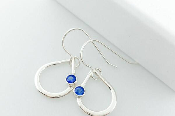 Birthstone Earrings For Mom : Celebrate Motherhood With Meaningful Gems