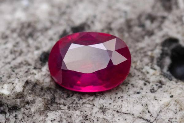 Make An Ultimate Symbol Of Love And Passion With Custom Ruby Jewelry