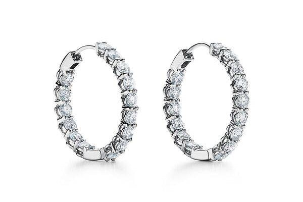 The Timeless Elegance Of Diamond Hoops Earrings : A Must-Have Jewelry Accessory