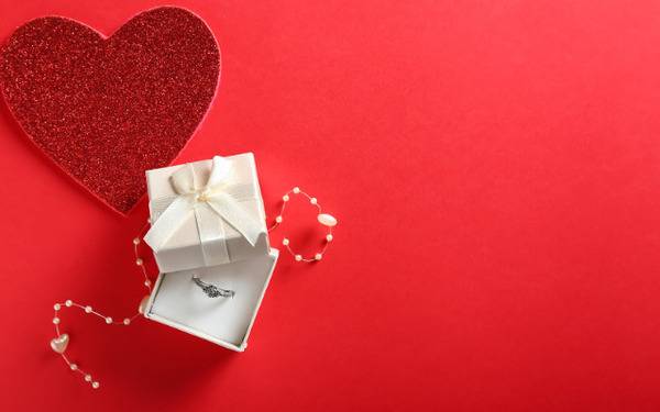 Surprise Your Partner With A Beautiful Valentine's Day Rings For Her